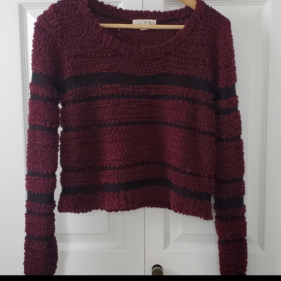 Cropped sweater - Picture 2 of 6